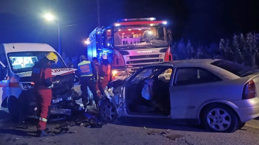 Idosa de 87 anos, em ambulância, morre em colisão na EN14