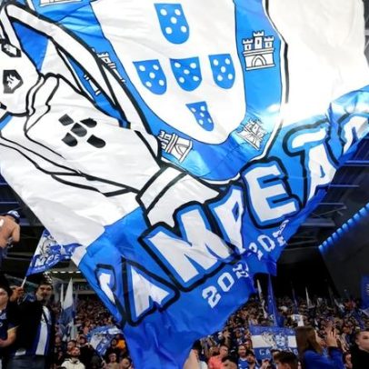 Centenas de adeptos celebram título do FC Porto em Lisboa