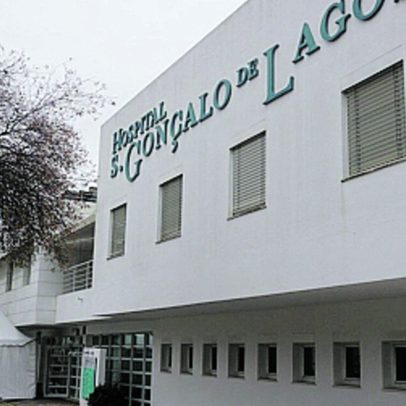 Mulher acusa médica de insultos e agressões na Urgência de hospital em Lagos