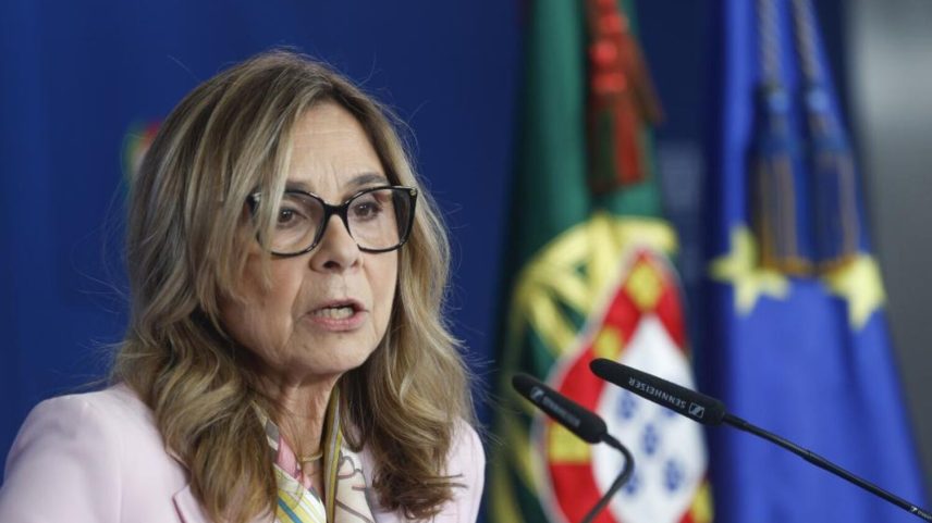 PS diz que Montenegro deve agir na saúde e decidir sobre ministra