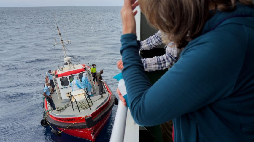 Navio de todos os medos chega às Canárias