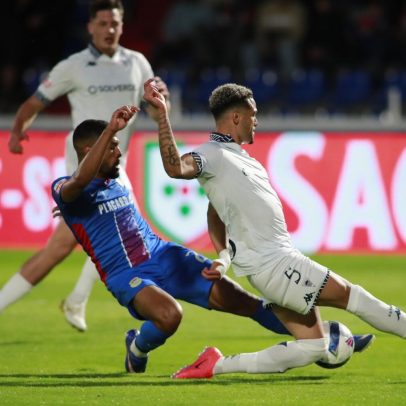 Alverca e Estoril Praia empatam em jogo tranquilo