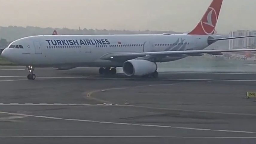 Avião da Turkish Airlines incendeia-se ao aterrar no Nepal