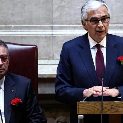 Aguiar-Branco alega que restrições não existem na sessão solene do 25 de Abril