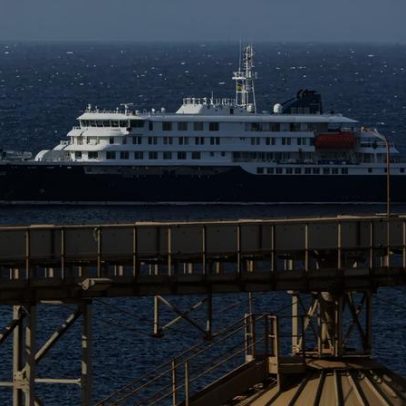 Navio com primeiro caso de hantavírus atraca em Granadilla por mau tempo