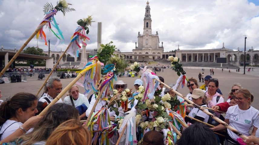 Conflitos levam mais jovens a peregrinar a Fátima