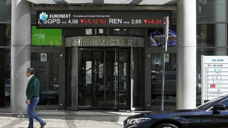 Maiores famílias da bolsa ganham 653 milhões em dividendos; Queiroz Pereira cai do pódio