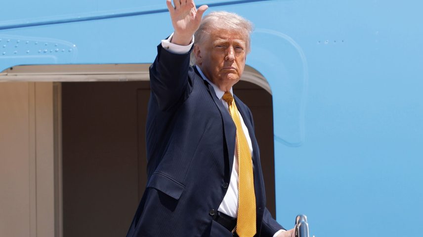Trump aterra em Pequim para iniciar visita oficial de três dias