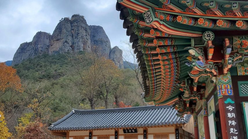 Templo budista no Parque Nacional Maisan, Coreia do Sul