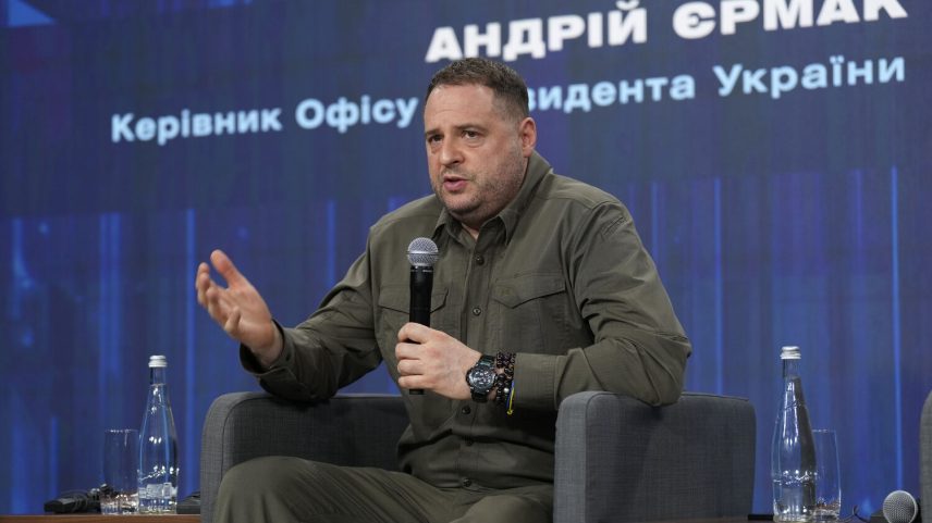 Tribunal ucraniano detém ex-chefe de gabinete de Zelensky por corrupção