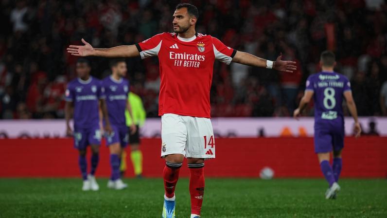 Pavlidis luta pelo título no Eclipse com o Benfica