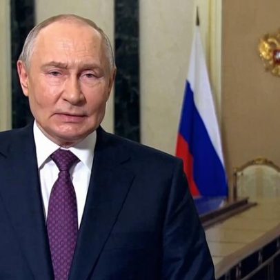 Putin chega a Pequim para reunião com Xi Jinping