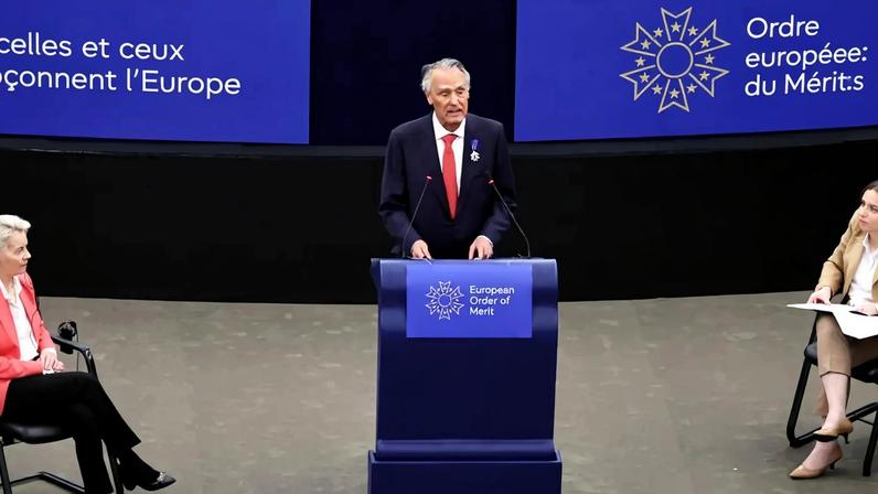 Aníbal Cavaco Silva foi homenageado numa cerimónia no Parlamento Europeu, em Estrasburgo
