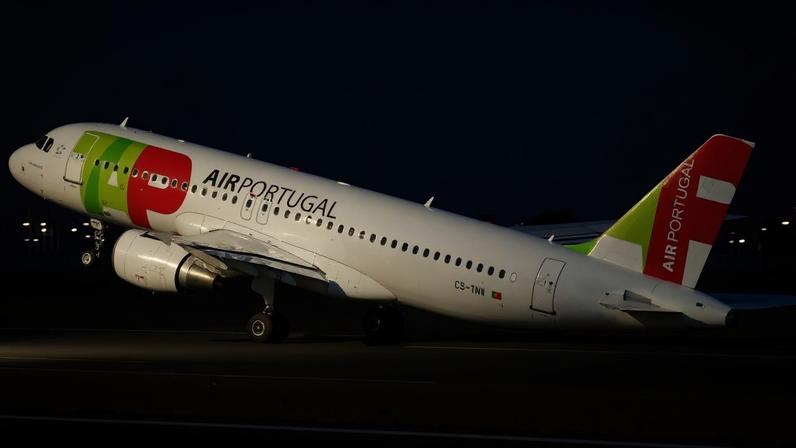 Avião da TAP raspa a cauda ao descolar em Itália e aterra com combustível extra