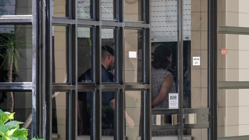 Casal que abandonou crianças francesas terá combinado comportamentos descompensados. GNR ouviu a conversa