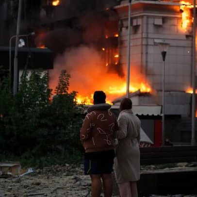 Escritório da OMS em Kiev é atingido por ataques noturnos russos