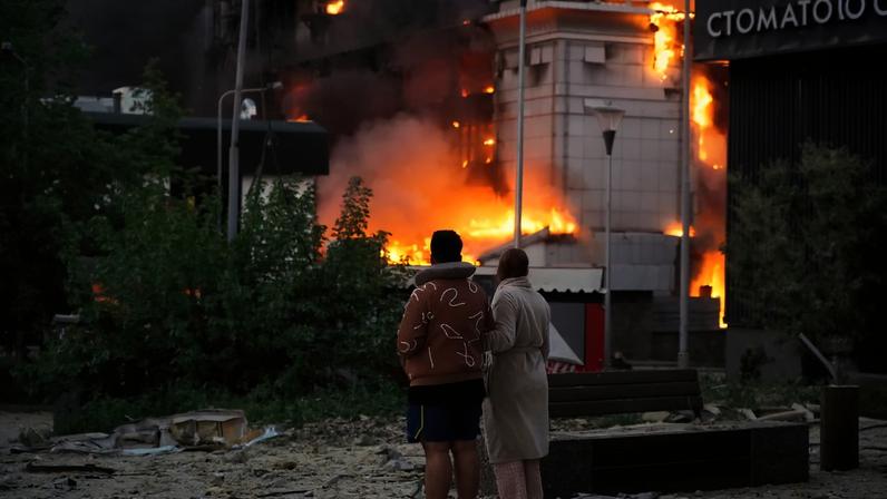 Escritório da OMS em Kiev é atingido por ataques noturnos russos