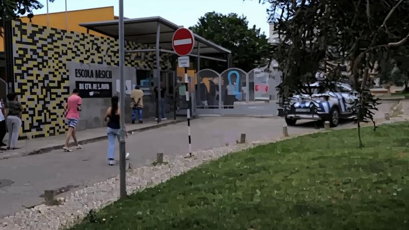 Criança de seis anos morre em sala de aula de escola no Seixal