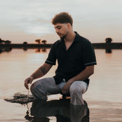 Bernardo Emídio lança tema a solo e elogia cante alentejano