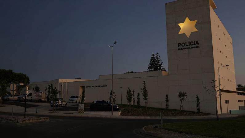 Empregada detida pela PSP por roubo de joias à patroa