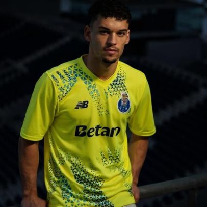João Afonso realiza voo para o Dragão