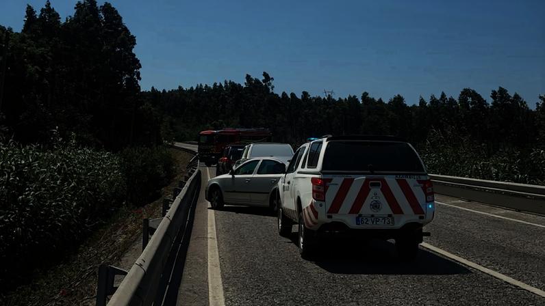 Mulher morre em colisão na EN1, Alenquer