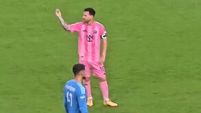 Messi ficou desagradado com cânticos de adeptos do Inter Miami e reage com gesto