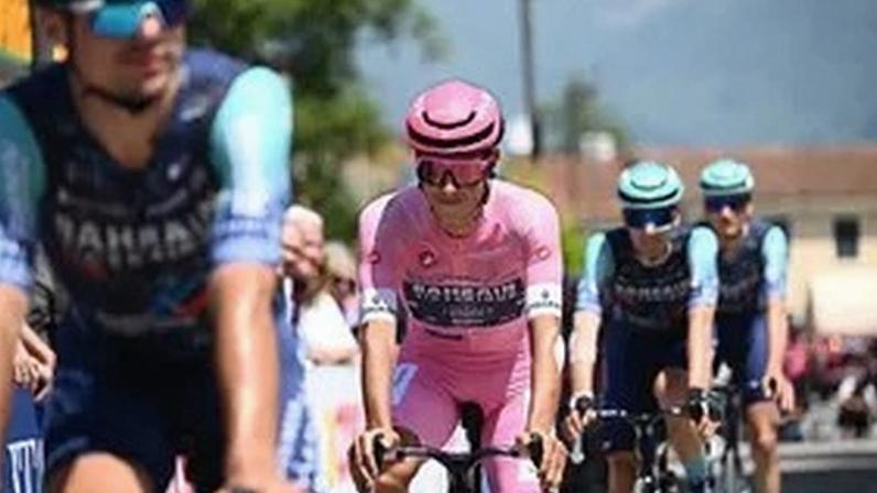 Afonso Eulálio segue de rosa na Volta a Itália: «Só tive de comer, beber e chegar seguro»