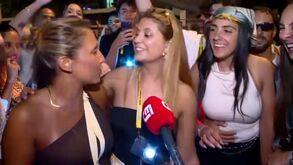 Bad Bunny encanta fãs na despedida a Portugal