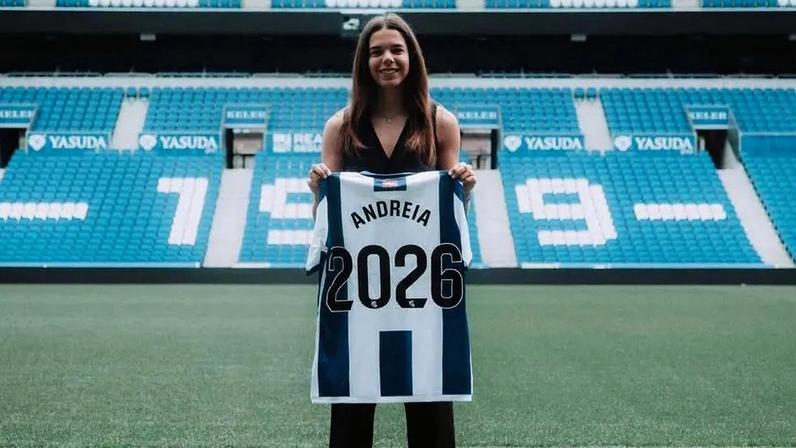 Andreia Jacinto com a camisola da Real Sociedad
