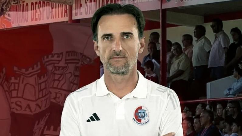 Carlos Fernandes orienta a União de Santarém
