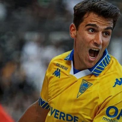 Tiago Parente regressa ao Estoril após empréstimo ao Felgueiras