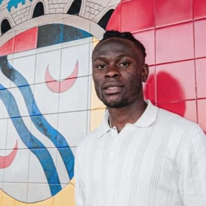Isaac James fica de fora da receção do Alverca ao Estoril
