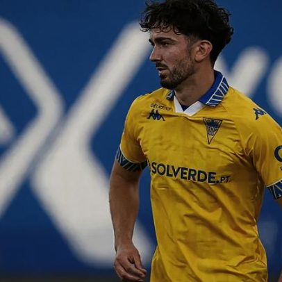 Holsgrove fica de fora da convocatória da Escócia para o Mundial 2026