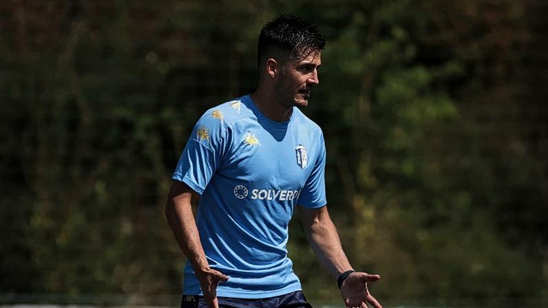 Ronald Molina mantém-se treinador do Vizela