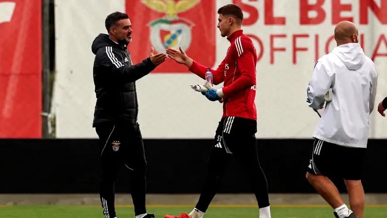 Arnas Voitinovicius participou no treino