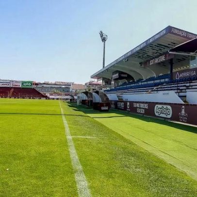 Estádio Manuel Marques recebe novo relvado e bancada em 2026/27