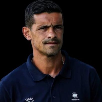 Tondela quer Ricardo Costa; treinador já pediu saída ao Feirense