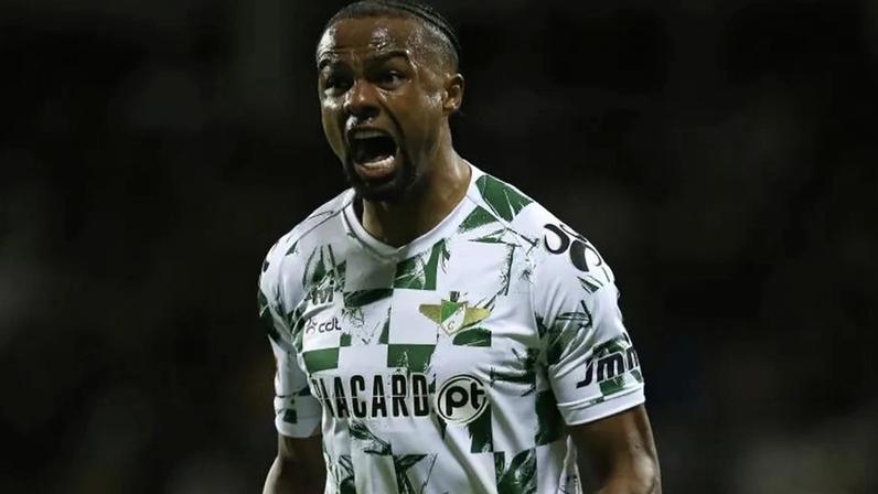 Maracás suspenso por dois jogos após insultos a árbitro Ricardo Baixinho