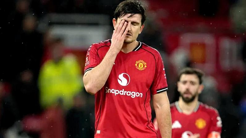 Maguire confirma ausência no Mundial, um dia antes da lista de convocados