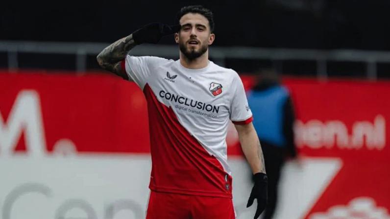 Utrecht ativa opção de compra de Ángel Alarcón ao FC Porto
