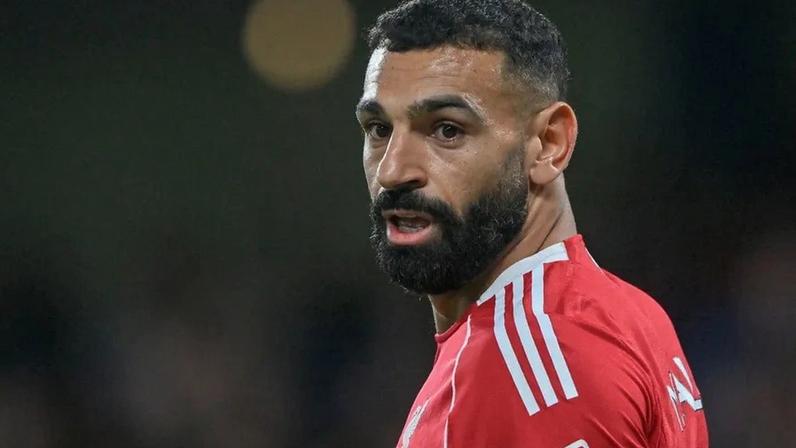 Juventus mira Salah e faz proposta por Alisson