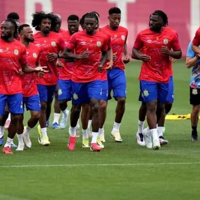 Surto de Ébola obriga RD Congo a cancelar treinos; adversário de Portugal segue para a Bélgica