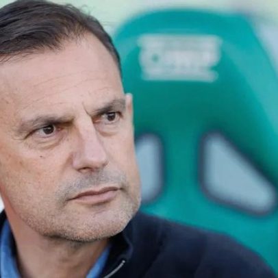 Sotiris Silaidopoulos mantém-se em Vila do Conde