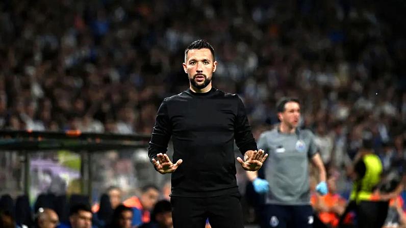 FC Porto divulga o onze para o jogo com o Alverca
