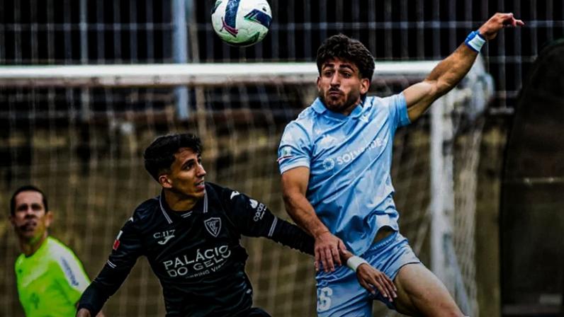 Ac. Viseu-Vizela empata 0-0, segue a caminhada pela subida