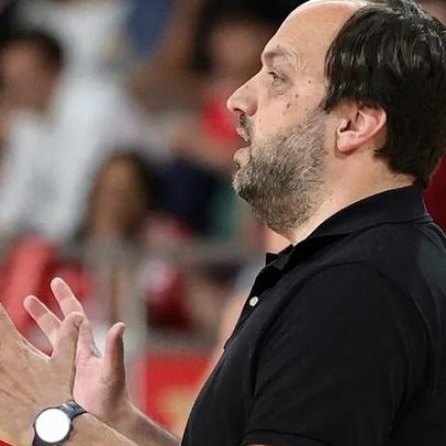 João Coelho pede cautela após vitória na Luz, foco na melhor de cinco