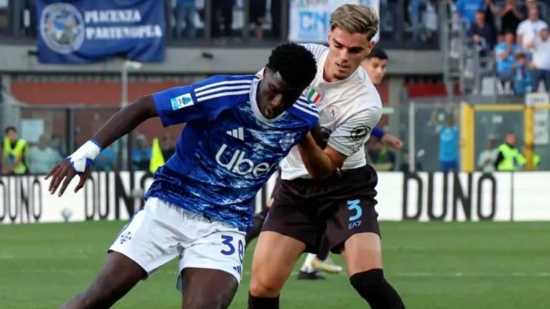 Nápoles empata com Como e atrasa festa do título do Inter Milão