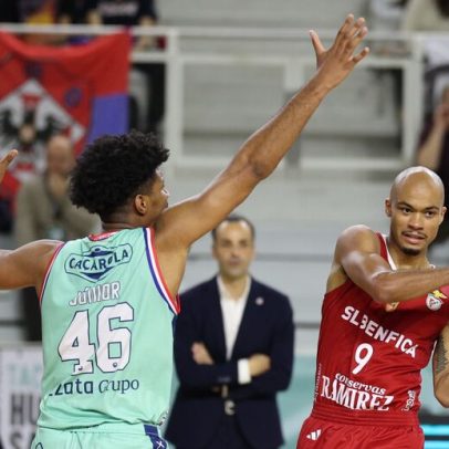 Benfica vence Oliveirense e defronta Sporting na final da Taça Hugo dos Santos