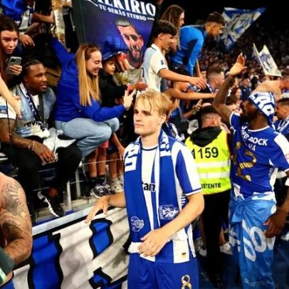 Conquista do título leva adeptos do FC Porto a manifestarem-se em Évora